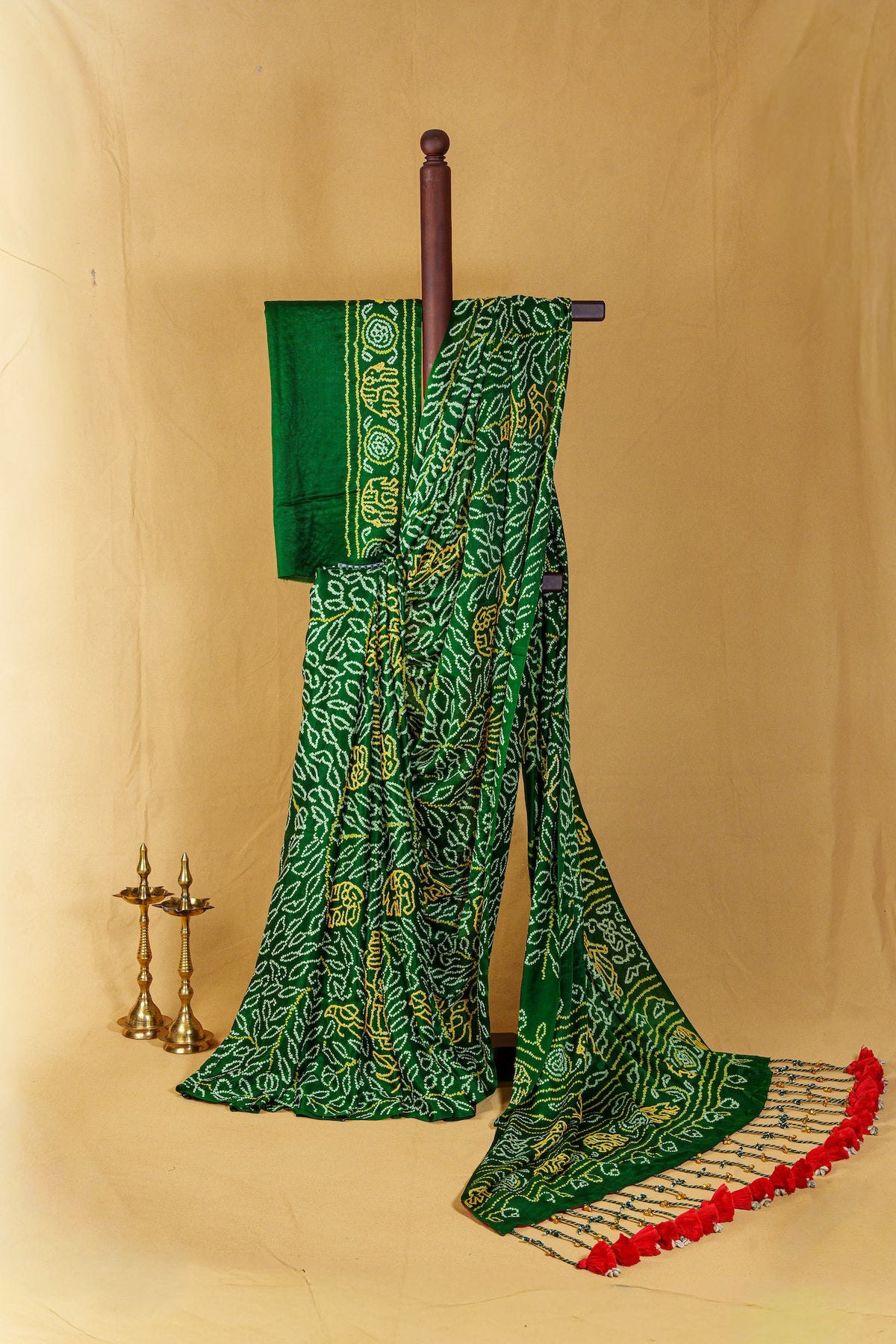 Deep Forest Green Pure Silk Bandhani And Aari Work Saree